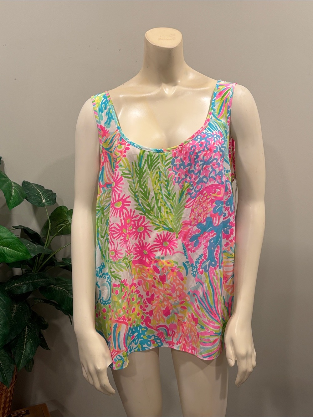 Lilly Pulitzer Cosmos Silk Tank Top in Lovers Coral